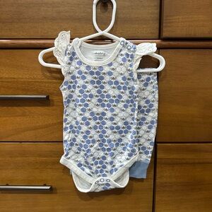 Blue and White Baby Bee Honeycomb Matching Set